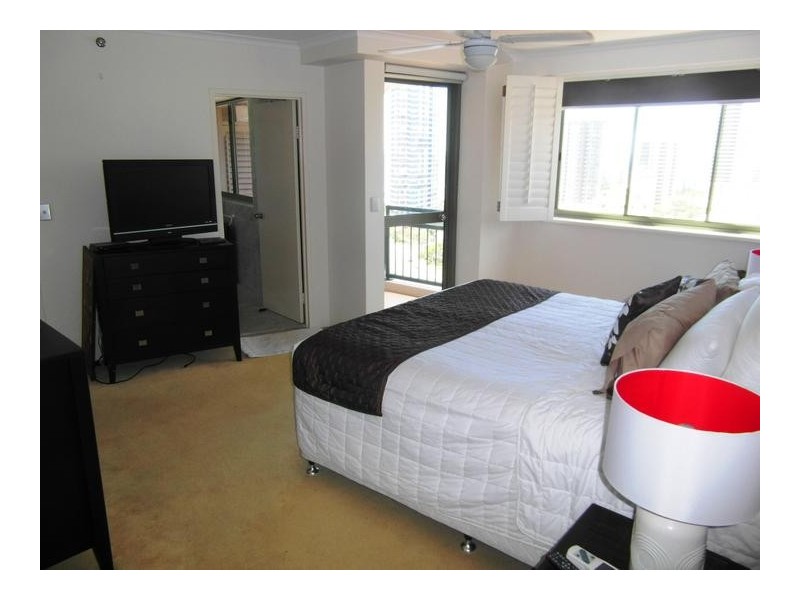 29 Woodroffe Avenue ‘The Meriton’, Main Beach QLD 4217