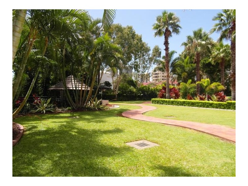 29 Woodroffe Avenue ‘The Meriton’, Main Beach QLD 4217