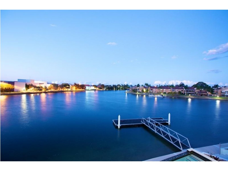 131 Morala Avenue, Runaway Bay QLD 4216