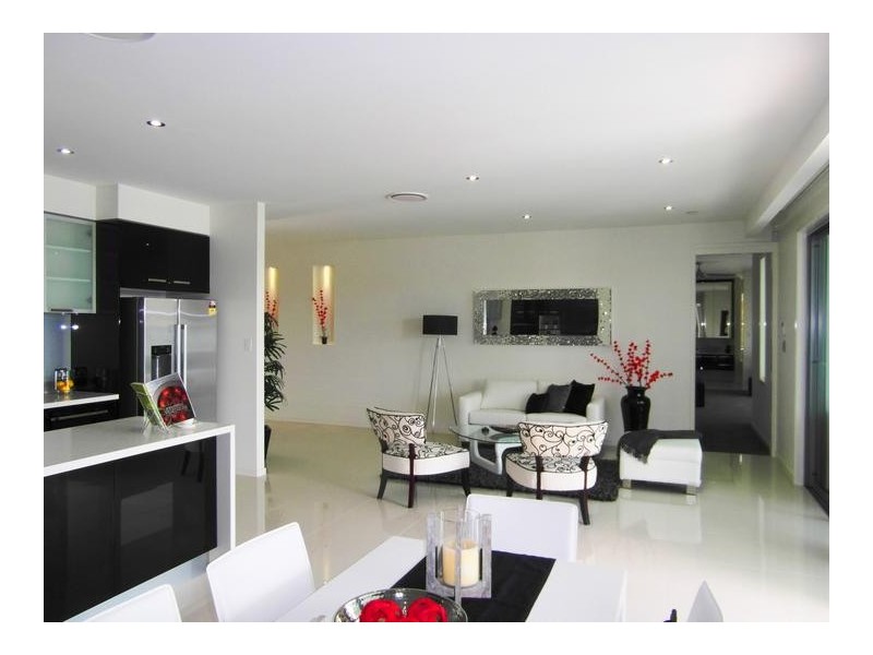 131 Morala Avenue, Runaway Bay QLD 4216