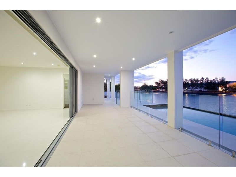 131 Morala Avenue, Runaway Bay QLD 4216