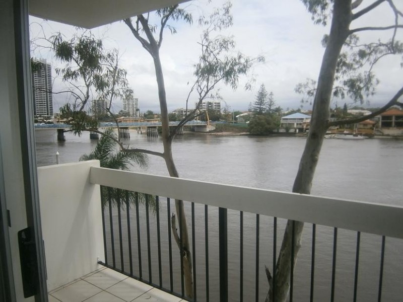 32 ‘The Anchorage’ Riverview Parade, Budds Beach, Surfers Paradise QLD 4217