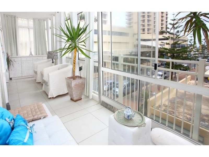34 Hanlan Street, Surfers Paradise QLD 4217