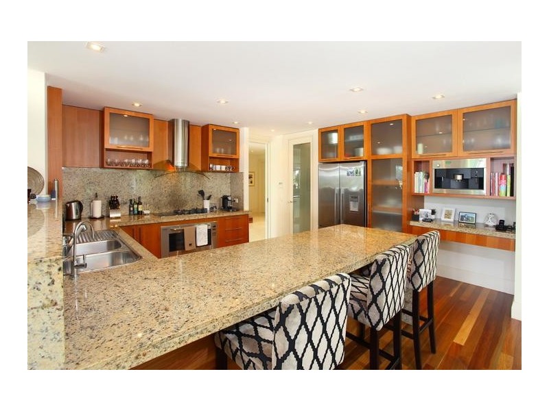 50 Admiralty Drive, Paradise Waters QLD 4217