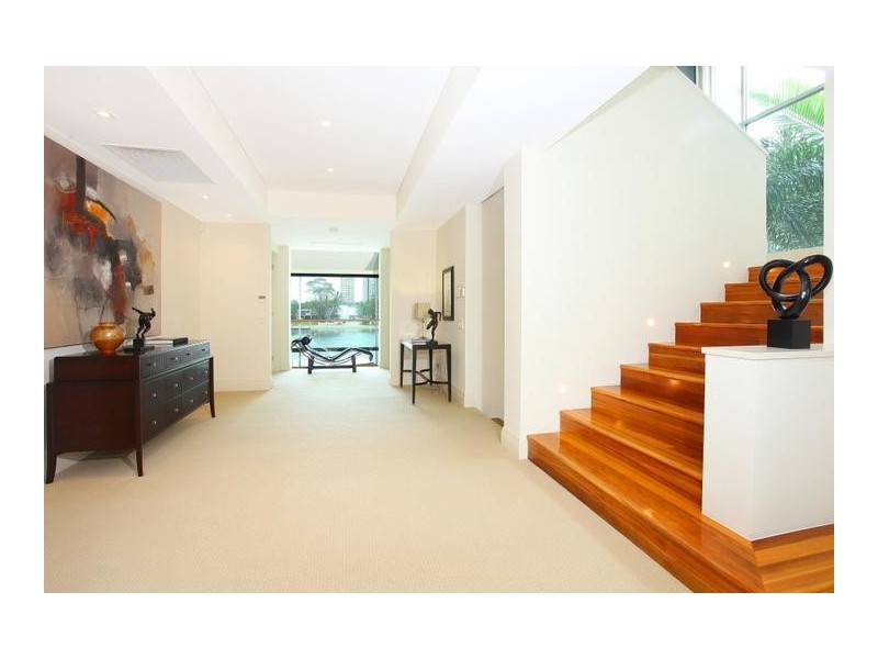 50 Admiralty Drive, Paradise Waters QLD 4217