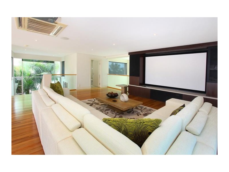 50 Admiralty Drive, Paradise Waters QLD 4217