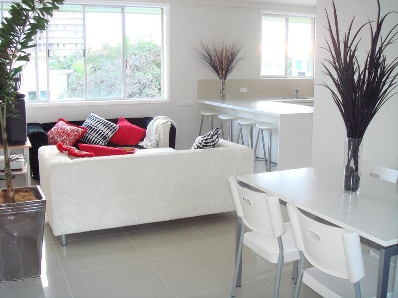 5 Thornton Street ‘Orly’, Surfers Paradise QLD 4217