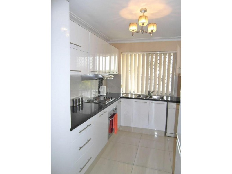 21 Oak Avenue, Surfers Paradise QLD 4217