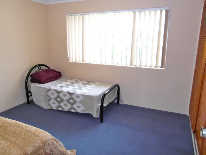 21 Oak Avenue, Surfers Paradise QLD 4217