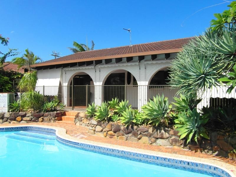 14 Gibraltar Drive, Isle Of Capri QLD 4217