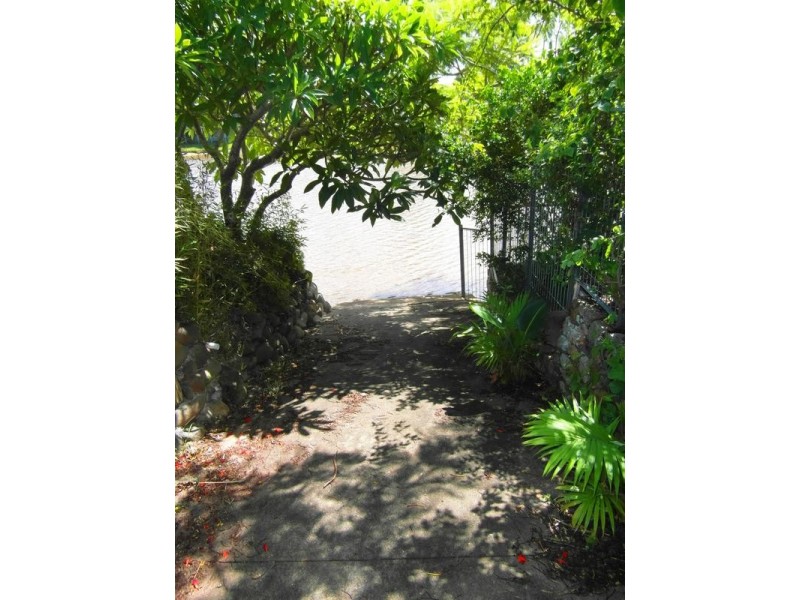 14 Gibraltar Drive, Isle Of Capri QLD 4217