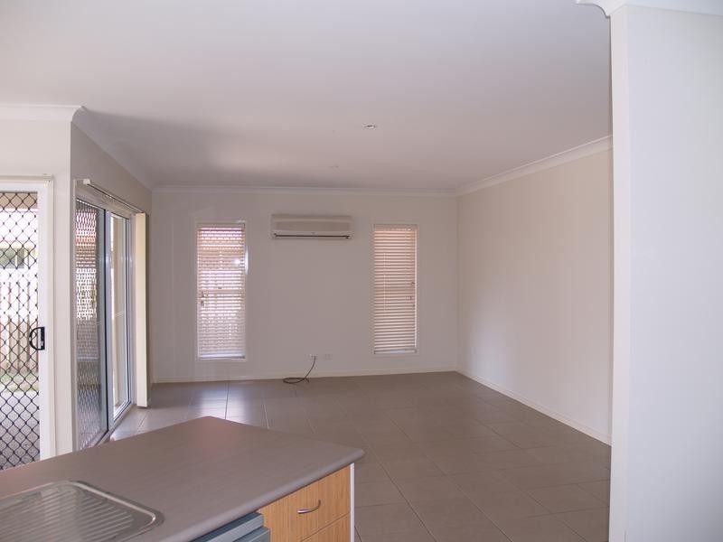 10 Lilyvale Cr, Ormeau QLD 4208