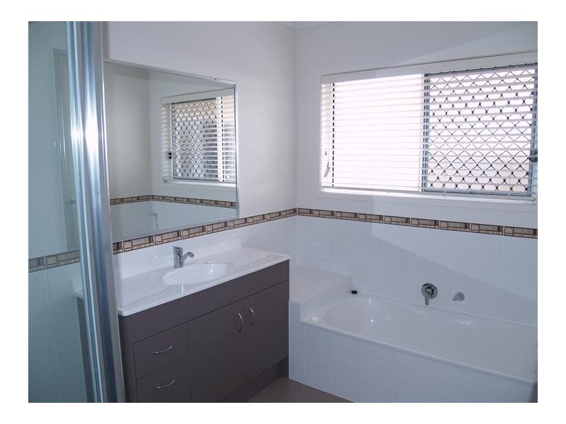 10 Lilyvale Cr, Ormeau QLD 4208