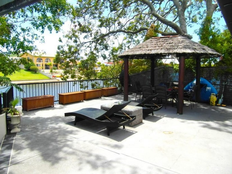 2 Platypus Avenue, Sorrento QLD 4217