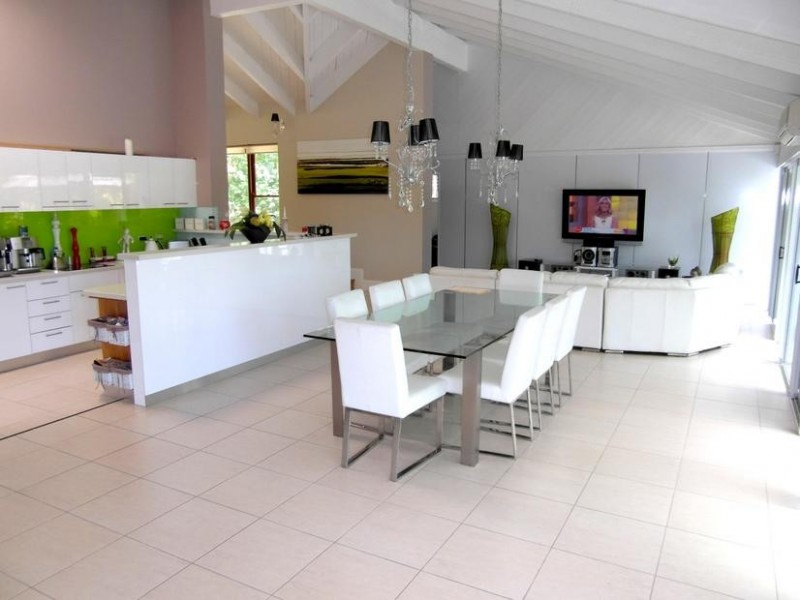 2 Platypus Avenue, Sorrento QLD 4217
