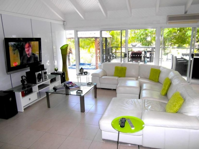 2 Platypus Avenue, Sorrento QLD 4217