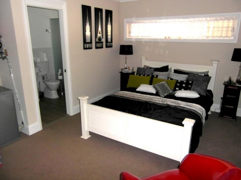 2 Platypus Avenue, Sorrento QLD 4217