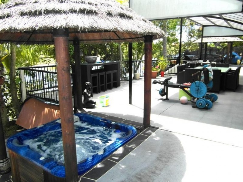 2 Platypus Avenue, Sorrento QLD 4217