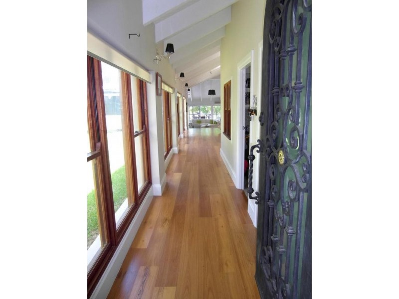 2 Platypus Avenue, Sorrento QLD 4217