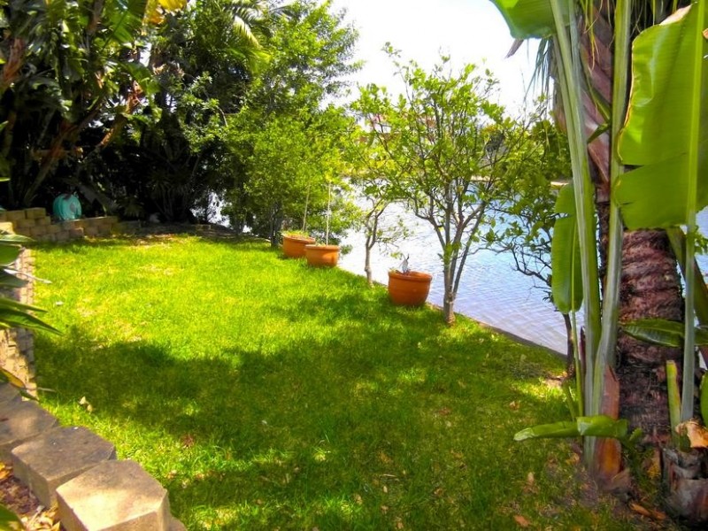 2 Platypus Avenue, Sorrento QLD 4217