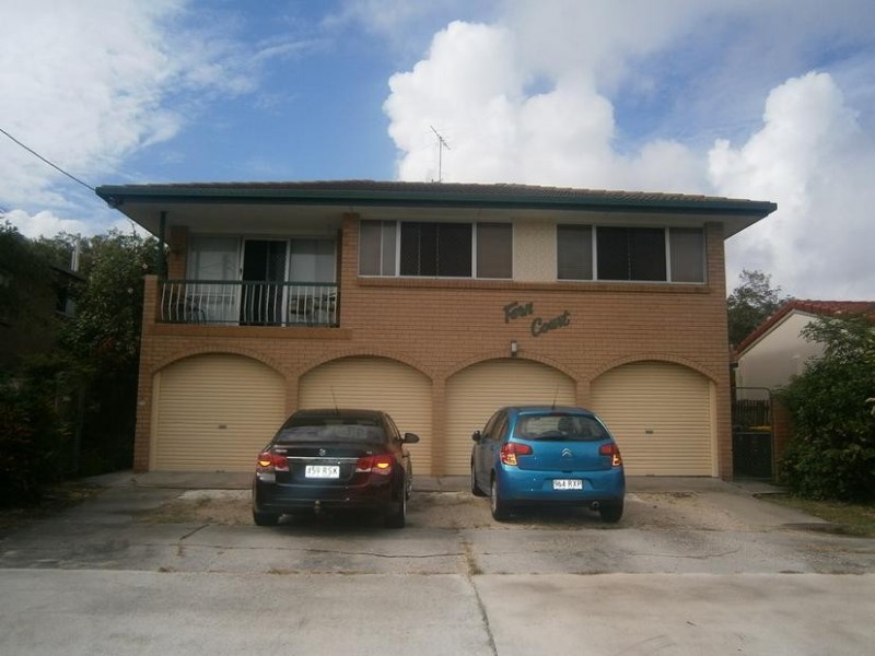 14 Illawong Street, Chevron Island QLD 4217