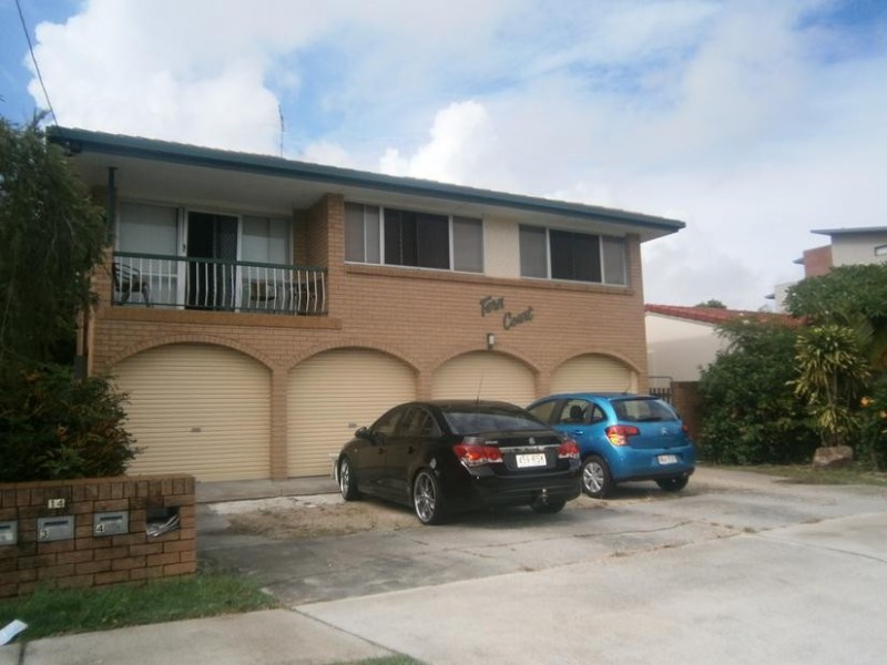 14 Illawong Street, Chevron Island QLD 4217