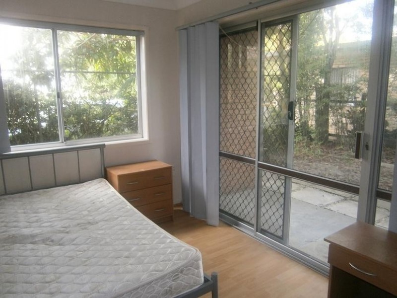 14 Illawong Street, Chevron Island QLD 4217