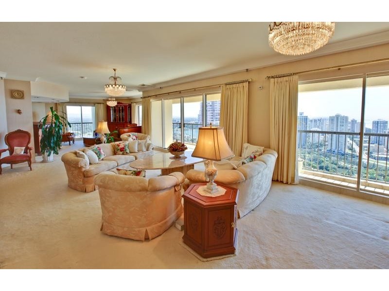 ‘Atlantis East’ Penthouse 181/2 Admiralty Drive, Paradise Waters QLD 4217