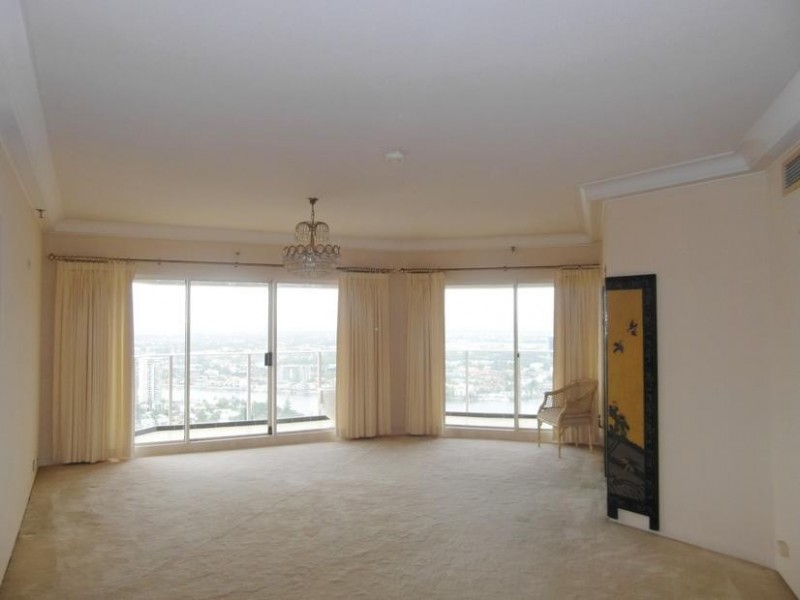 ‘Atlantis East’ Penthouse 181/2 Admiralty Drive, Paradise Waters QLD 4217