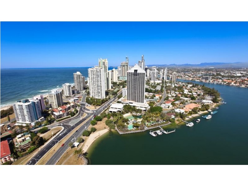 ‘Atlantis East’ Penthouse 181/2 Admiralty Drive, Paradise Waters QLD 4217