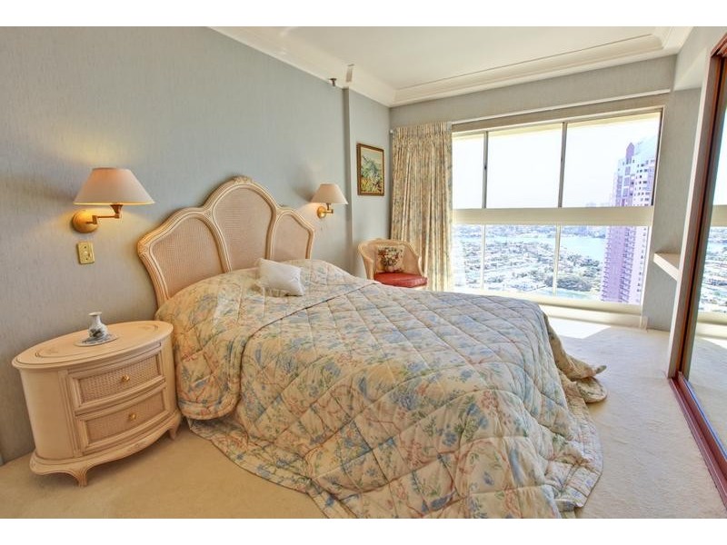 ‘Atlantis East’ Penthouse 181/2 Admiralty Drive, Paradise Waters QLD 4217
