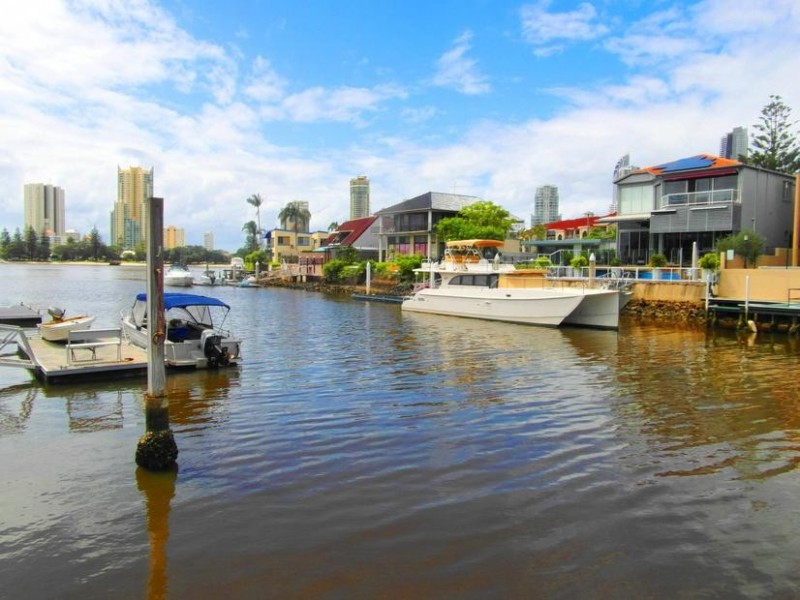 31 Southern Cross Drive, Cronin Island, Surfers Paradise QLD 4217