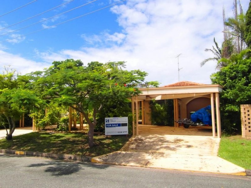 31 Southern Cross Drive, Cronin Island, Surfers Paradise QLD 4217
