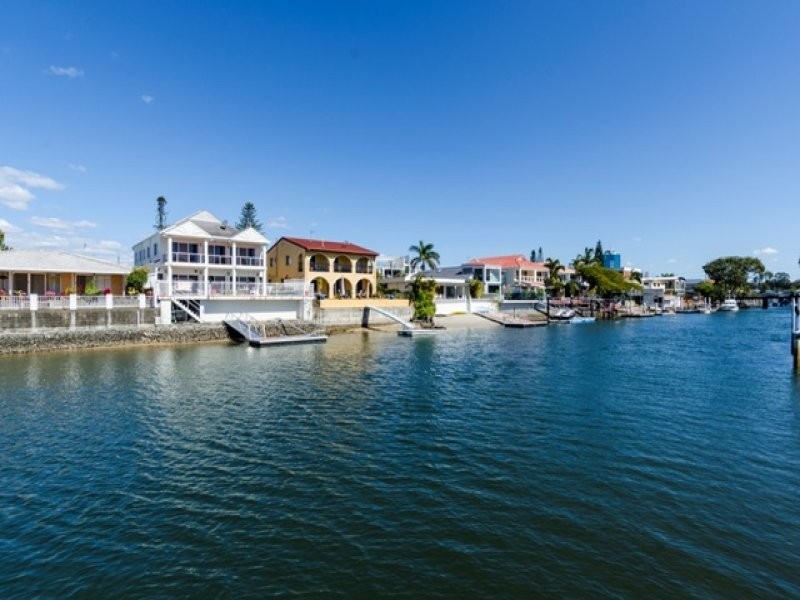 31 Southern Cross Drive, Cronin Island, Surfers Paradise QLD 4217