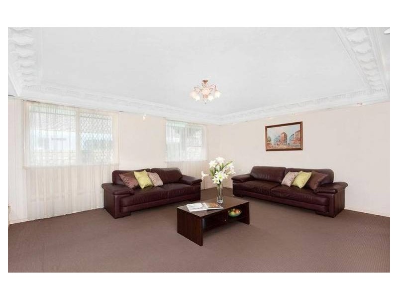 31 Southern Cross Drive, Cronin Island, Surfers Paradise QLD 4217