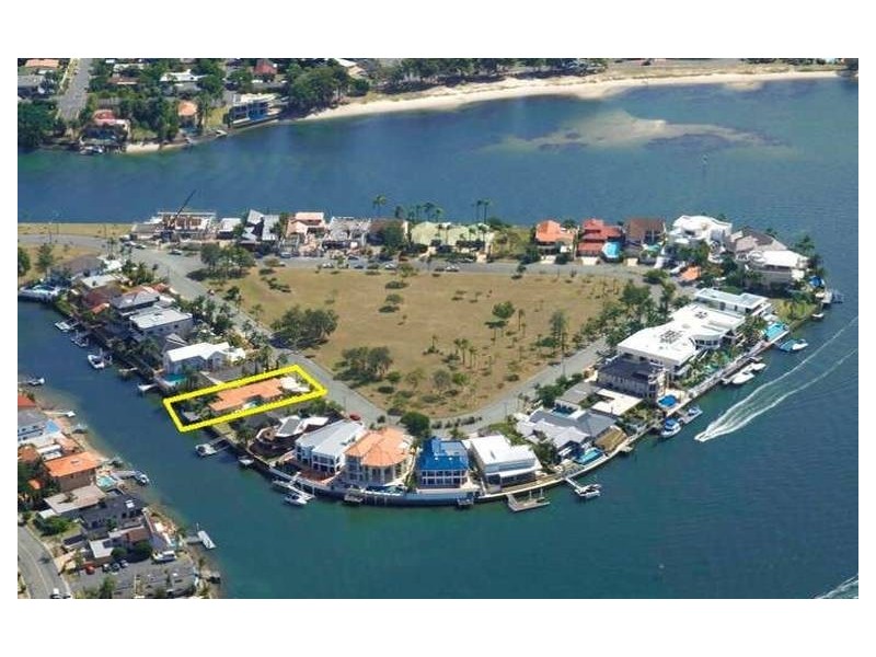 31 Southern Cross Drive, Cronin Island, Surfers Paradise QLD 4217