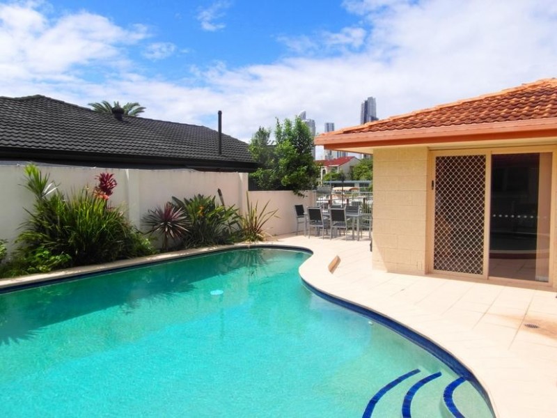 31 Southern Cross Drive, Cronin Island, Surfers Paradise QLD 4217