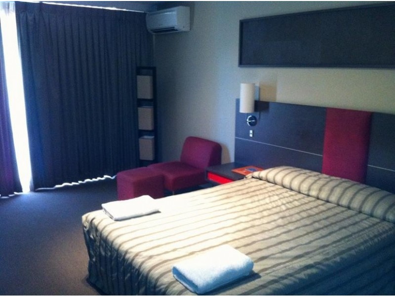 2007 Gold Coast Highway ‘Outrigger Suites’, Miami QLD 4220