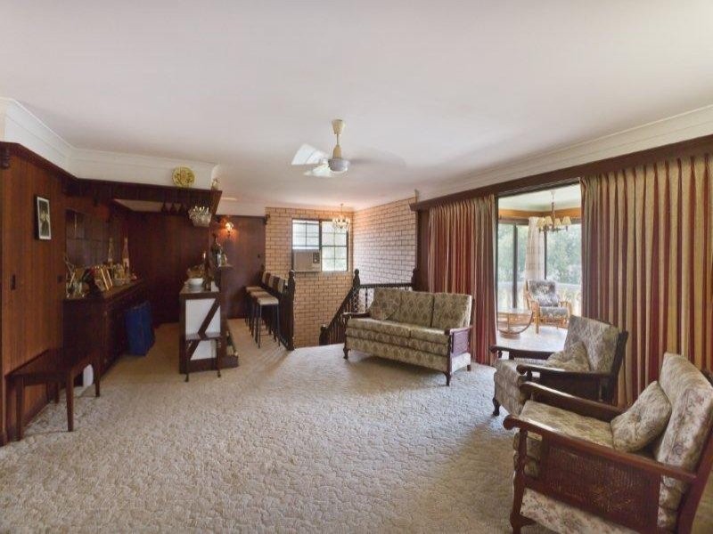 182 Ashmore Road, Benowa QLD 4217