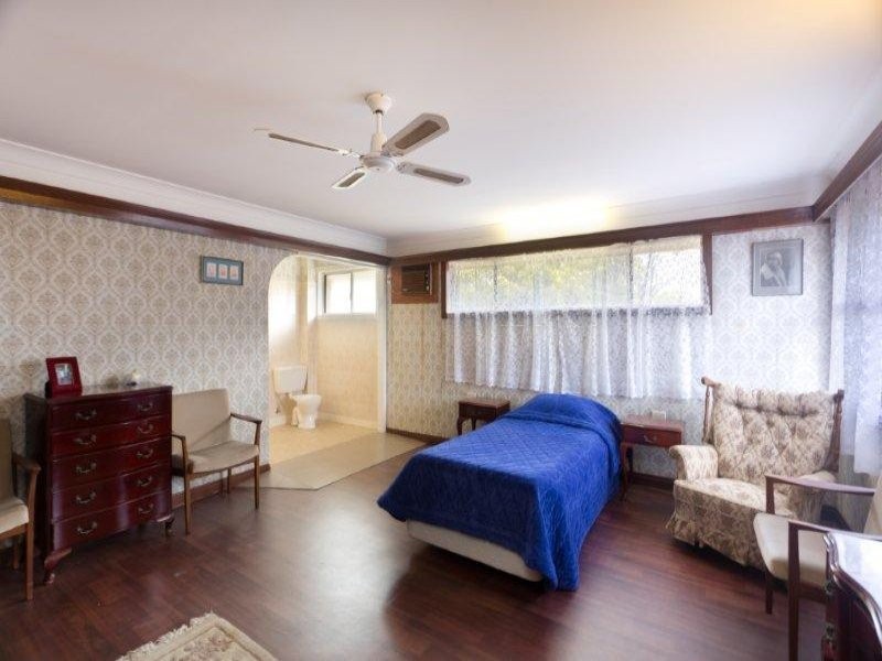 182 Ashmore Road, Benowa QLD 4217