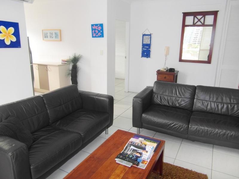 4 Clifford Street ‘Carlton’, Surfers Paradise QLD 4217