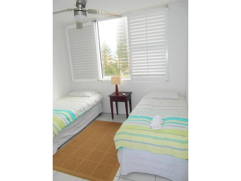 4 Clifford Street ‘Carlton’, Surfers Paradise QLD 4217