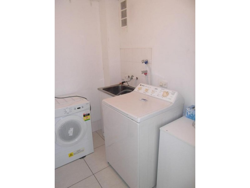 4 Clifford Street ‘Carlton’, Surfers Paradise QLD 4217