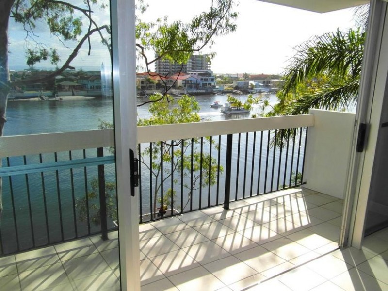 32 Riverview Parade ‘The Anchorage’ Budds Beach, Surfers Paradise QLD 4217