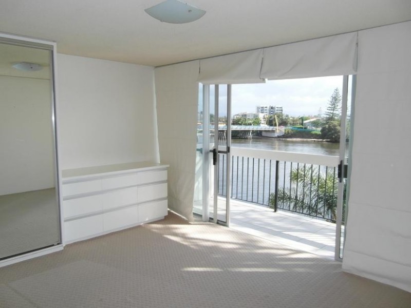 32 Riverview Parade ‘The Anchorage’ Budds Beach, Surfers Paradise QLD 4217