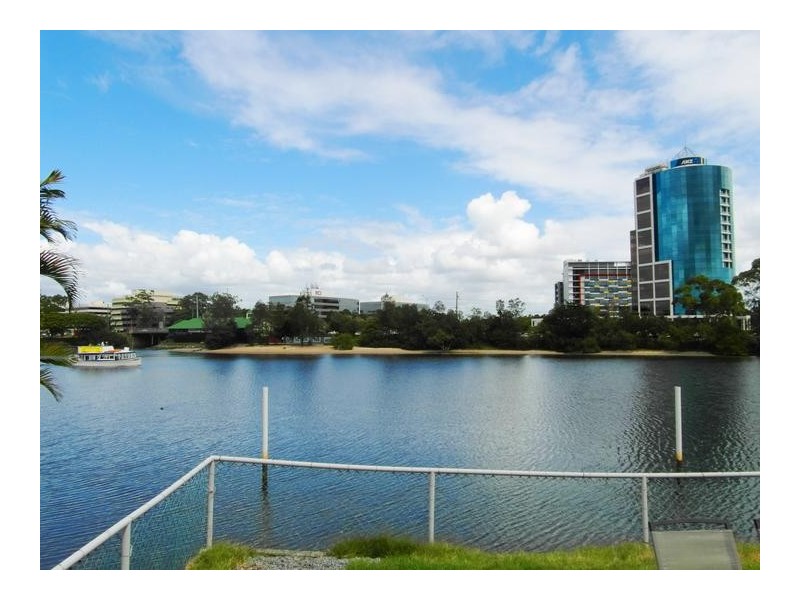 193 Stanhill Drive, Chevron Island QLD 4217