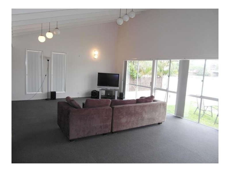 193 Stanhill Drive, Chevron Island QLD 4217