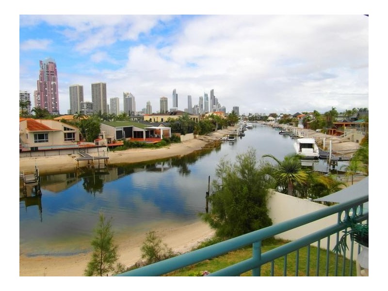 3 Norseman Court, Paradise Waters QLD 4217