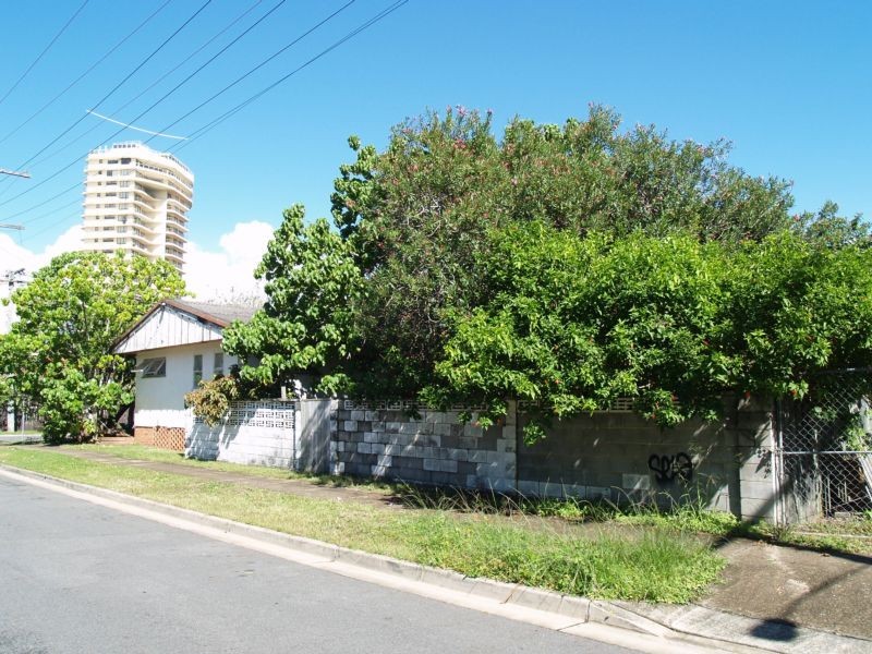 21 Pine Avenue, Budds Beach, Surfers Paradise QLD 4217