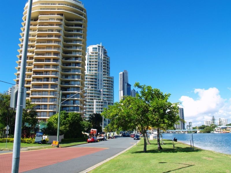 21 Pine Avenue, Budds Beach, Surfers Paradise QLD 4217